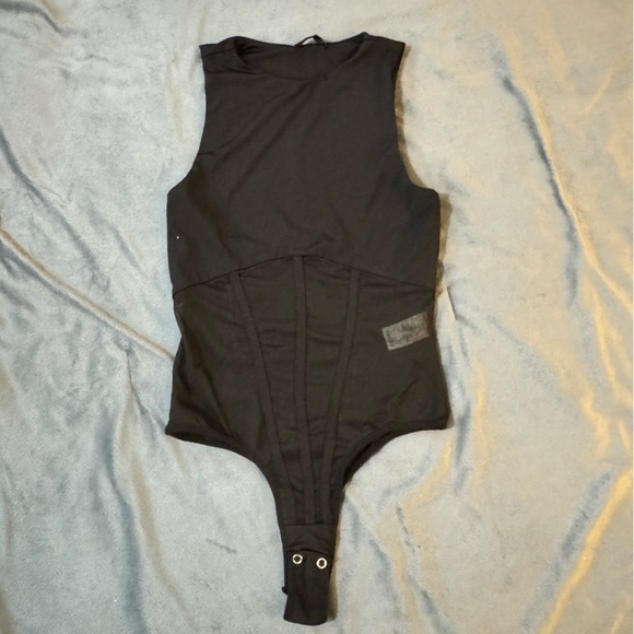 Dynamite Black Sleeveless Bodysuit - Picture 1 of 7